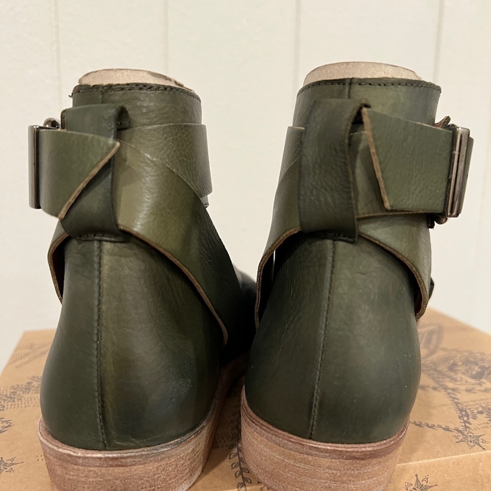 Free People Vale Boot sandals strapy soft designs With buckle closure on… - Picture 10 of 13